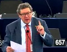 El eurodiputado Enrique Calvet presenta una pregunta a la Comisión acerca de la respuesta rápida contra incendios