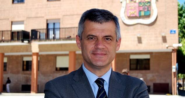 David Lucas sale fortalecido tras la celebración de la Asamblea Extraordinaria del PSOE de Móstoles ante las presiones del sector crítico “sanchista”
