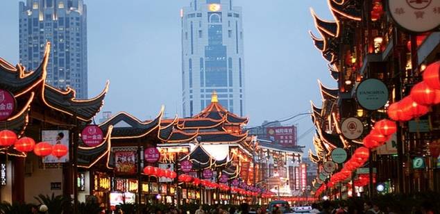 China mantendrá su política de apertura y las estrategias de 'salida al exterior'