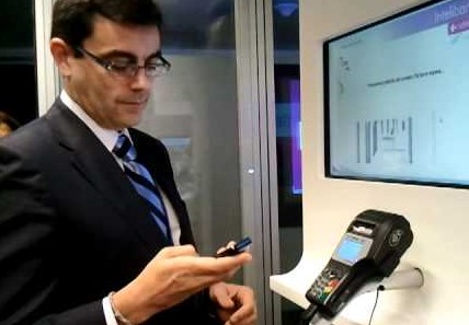 ¿Sabes cuánto pagarás de más al financiar tus compras de Navidad con una tarjeta de crédito?