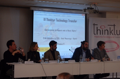 Mesa redonda de Thinktur
