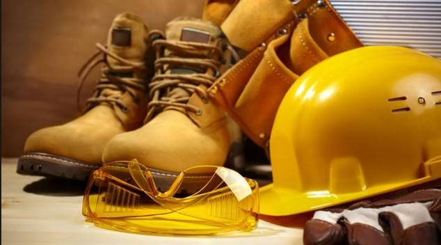 La importancia de la ropa laboral en la seguridad de las empresas
