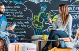 Las startups tecnológicas diseñan planes de formación para reclutar y evitar la fuga de talentos en sectores de futuro