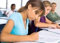 Ya que se llega deseando estudiar, hay que buscar másteres con profesorado activo.