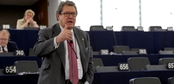 El Eurodiputado Enrique Calvet confirma que con el asunto de Gibraltar el Gobierno británico quiere desviar la atención sobre verdaderos problemas