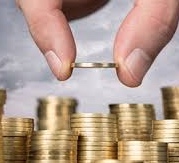 Los españoles guardan 765 mil millones de euros en productos de ahorro sin apenas remunerar