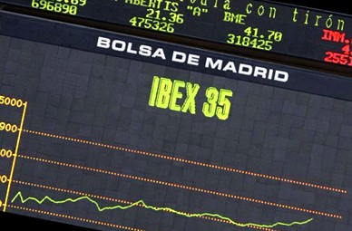 El Ibex 35 minimiza las caídas