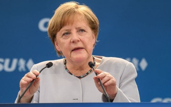 Según Merkel, los europeos deben hacerse cargo de su destino y depender menos de RU o EEUU