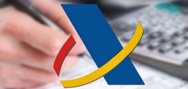 Cuentas con varios titulares: ¿quién debe declararlas en la renta?