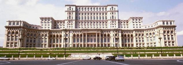 España invierte en fondos de inversión al mismo nivel que Rumanía