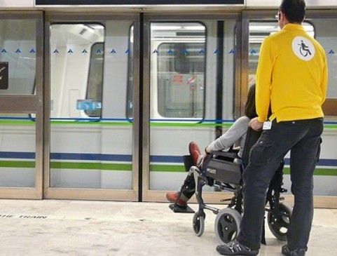 Seis de cada diez personas con movilidad reducida dejará de viajar este verano por falta de servicios e instalaciones accesibles