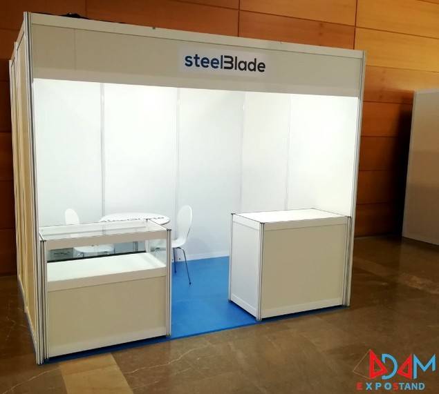 Consejos para elegir stand modular, paneles para posters y mobiliario para ferias