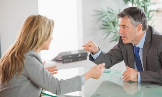 Pasar las vacaciones en familia aumenta los conflictos en la empresa familiar y dificulta desconectar