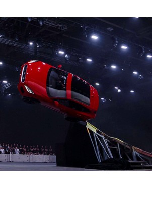 El nuevo Jaguar E-Pace da un paso más y “levanta el vuelo”