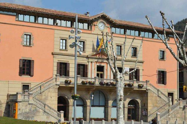 Ripoll ayudará a las familias de los terroristas