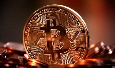 ¿Deben los negocios locales abrirse al bitcoin?