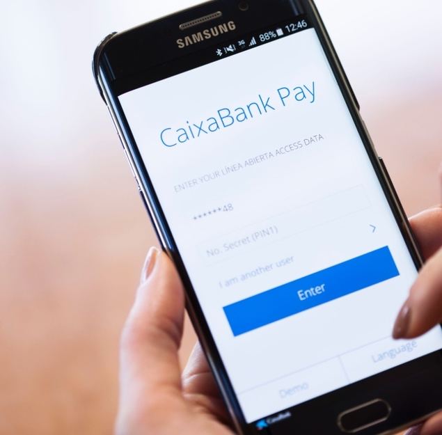 CaixaBank se consolida como la entidad financiera líder en el segmento de jóvenes y mayores