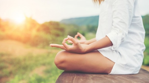 Descubre qué es y en qué consiste el Kundalini Yoga