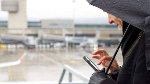 Asignación de asientos, seguros de viaje y prepago de equipaje, características principales de las Apps de 15 compañías aéreas de bajo coste