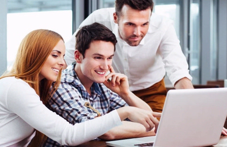 Siete de cada diez directivos españoles no tiene competencias para gestionar empresas como Amazon, Airbnb o Cabify