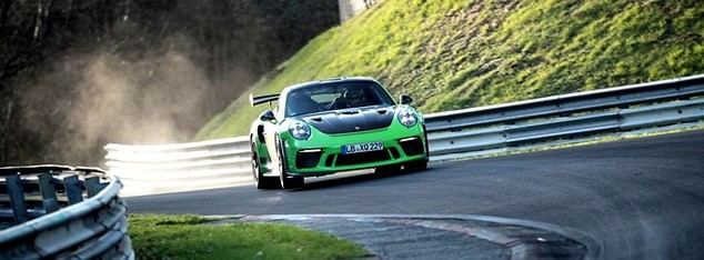 El nuevo 911 GT3 RS “vuela bajito” en el circuito Nürburgring-Nordschleife