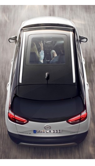 La gama Opel permite una visión panorámica con la opción de techos de cristal