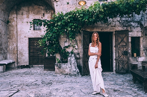 Intropia y Pompeii se unen para lanzar una colección de zapatillas