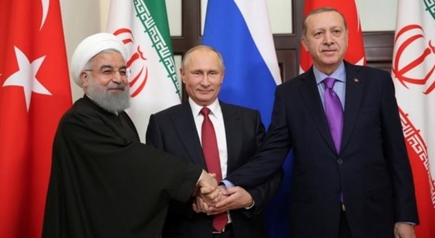 Hasan Rohani (Irán), Vladimir Putin (Rusia) y Recep Tayyip Erdogan (Turquía), durante la cumbre de Sochi para abordar la crisis de Siria.