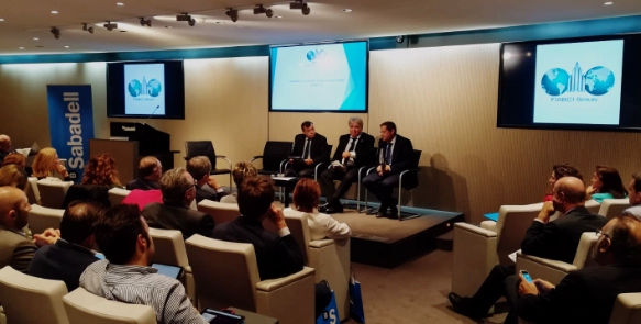 Los extranjeros ya acaparan el 15% de la compra de viviendas en España