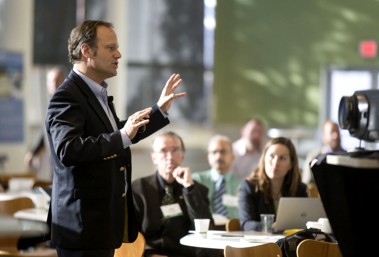 ¿Sabes cuáles son las ventajas de asistir a una conferencia motivacional?