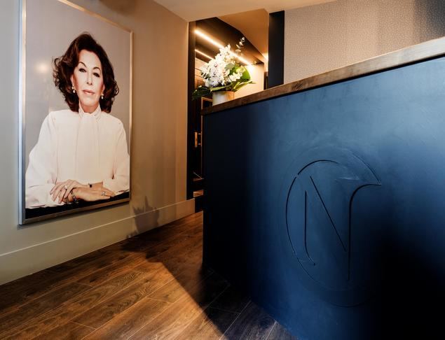 Carmen Navarro inaugura su nuevo centro de belleza integral en Pozuelo de Alarcón.