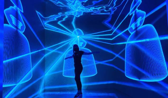 Plan cultural en familia en el museo Velázquez Tech, el mejor regalo