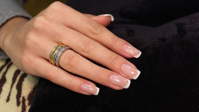 Descubre los mitos y las verdades de la manicura permanente y acrílica
