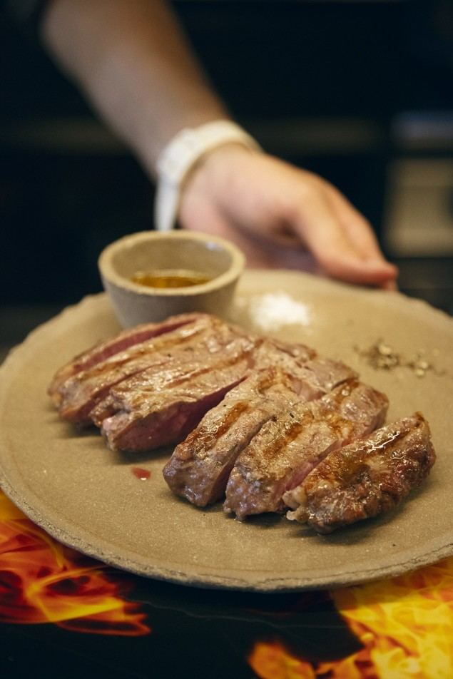 Bar de Fuegos o el restaurante definitivo centrado en cocina al carbón