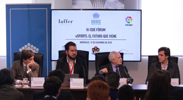 Los intervinientes en el transcurso de la jornada.