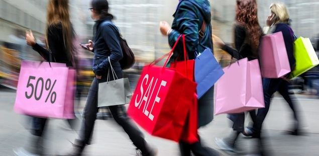 El gasto medio de los españoles durante las rebajas incrementa respecto a años anteriores, alcanzando los 186€