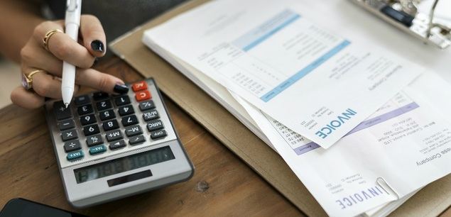 Las empresas petroleras generan menos del 1% de las facturas electrónicas en España