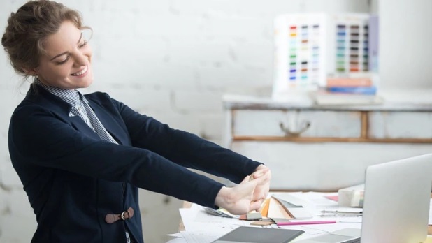 Cuatro consejos para mejorar la salud del trabajo en oficina y luchar contra el sedentarismo