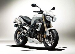 La británica Triumph mantiene sus promociones para combatir la subida del IVA