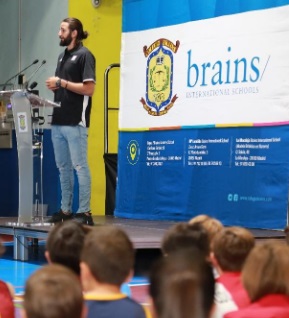 Ricky Rubio presenta su campus de baloncesto en Brains International Schools