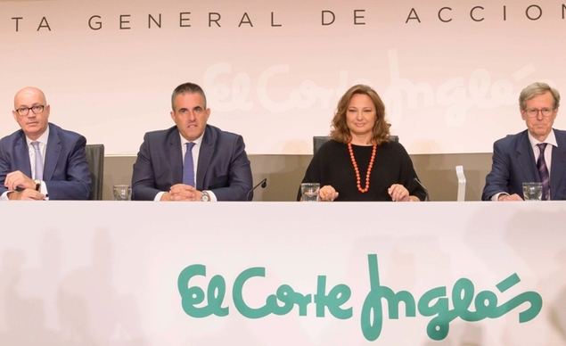 En la imagen, Jesús Nuño de la Rosa, Víctor del Pozo, Marta Álvarez y Antonio Hernández Gil. 