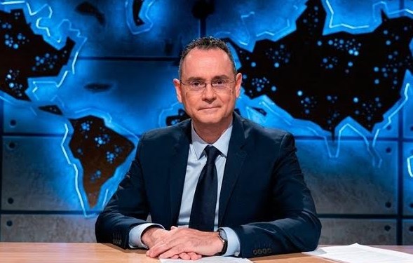 El coronel Pedro Baños acaba además de debutar en TV con el nuevo programa 'La mesa del coronel', en Cuatro.