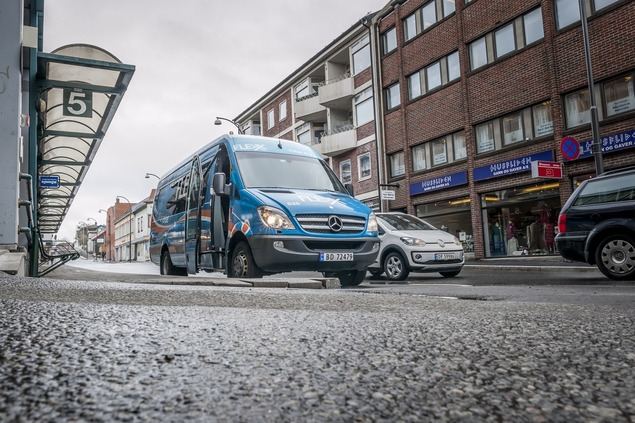 Cómo organizar un evento de éxito con alquiler de autobús