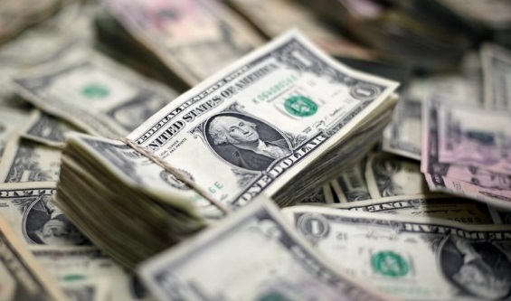 El impeachment de Donald Trump debilita ligeramente al dólar