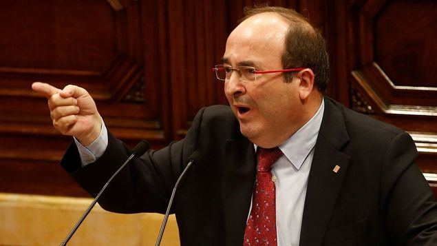 Miguel Iceta dice que ha contado las naciones que hay en España y que le salen 9. 
