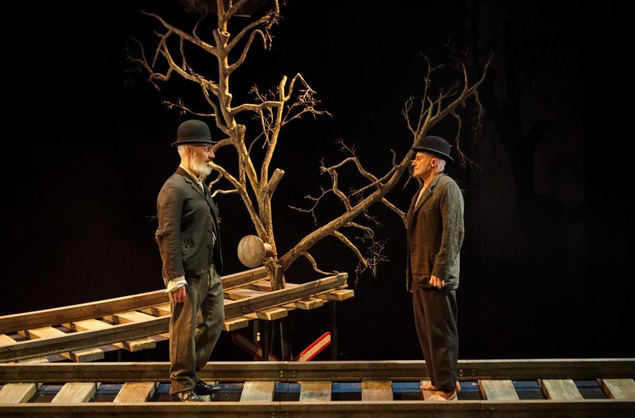Esperando a Godot: hablar de nada para decir tantas cosas