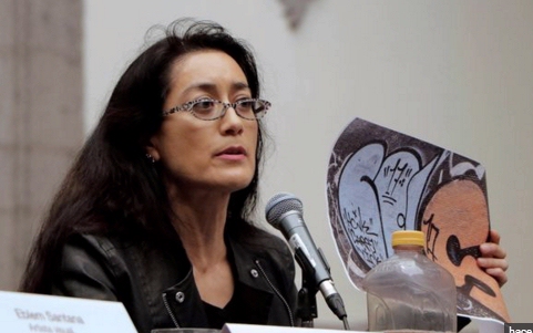 La crítica en arte Avelina Lépster.