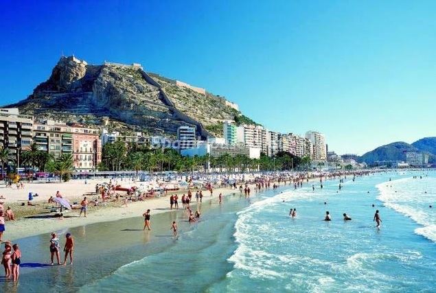 El turismo, uno de los pivotes del PIB de España, se verá muy afectado por la crisis del coronavirus, frenando el crecimiento.