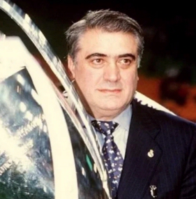 Siempre recordaremos así a Lorenzo Sanz, como un triunfador que miró a la vida de frente.