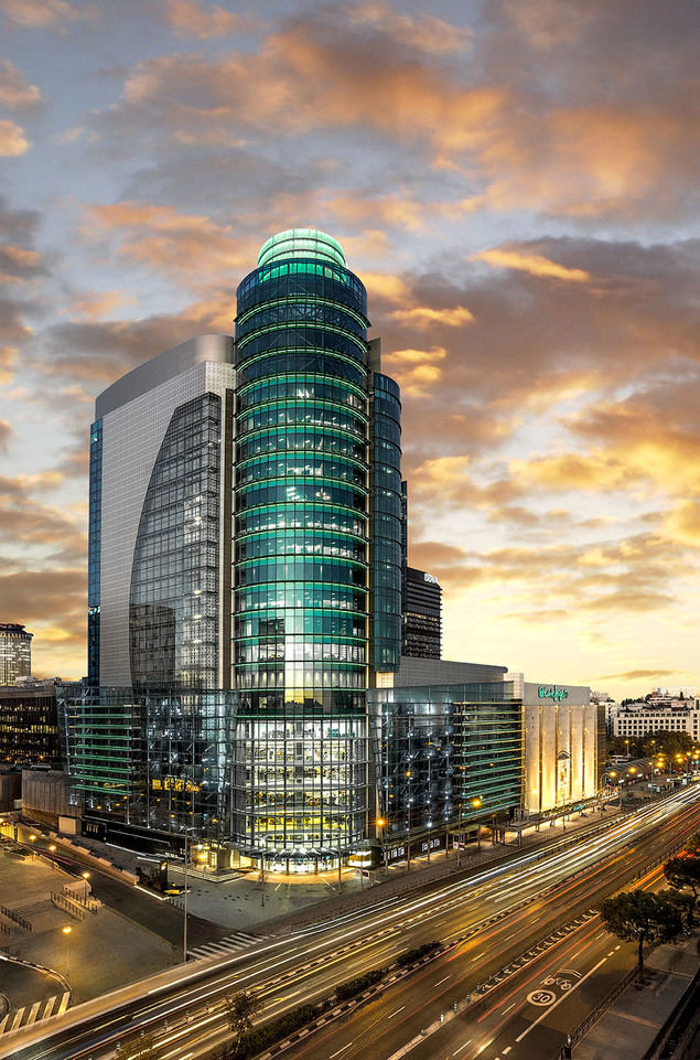 El Corte Inglés reabre todos sus centros comerciales